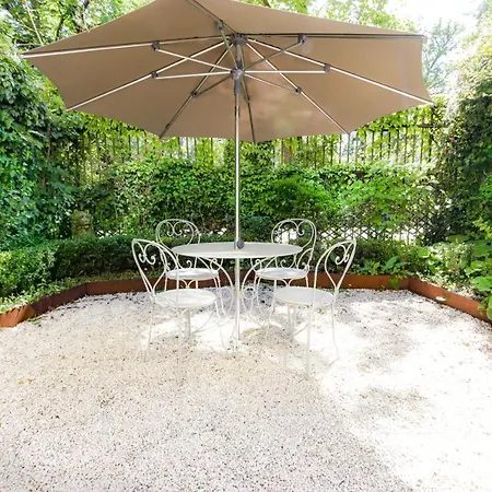 Maison Labruyere - Jardin Public Apartment